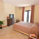 Miramare Aparthotel 3*
