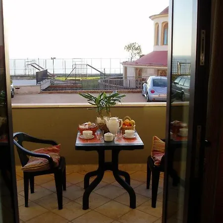Miramare Aparthotel 3*