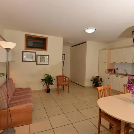 Miramare Aparthotel 3*