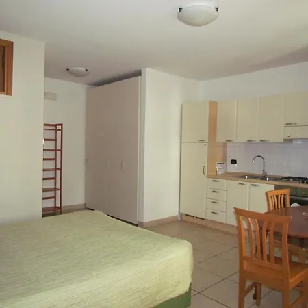Miramare Aparthotel 3*