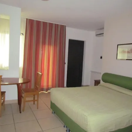 Hotel apartamentowy Miramare 3*